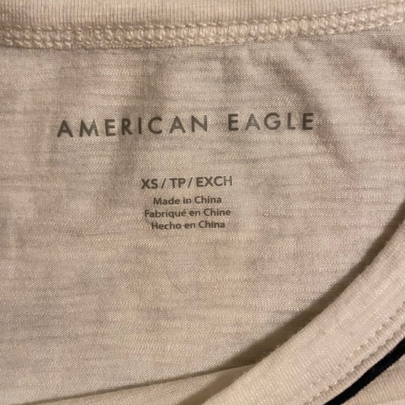 American Eagle white t-shirt - Picture 3 of 4